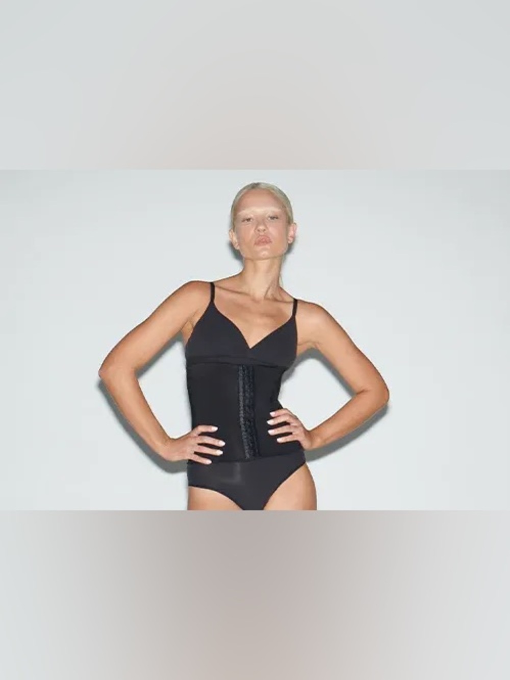 Skims waist trainer Black Shaping bbl Hook-Front neoprene medium Kim kardashian